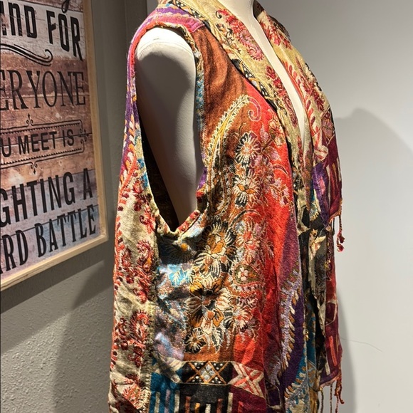 Elegant reversible vest with paisley pattern by ANU - Picture 9 of 16